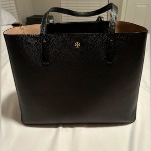 Tory Burch DEVON tote with detachable wristlet in black leather- EXCELLENT 🖤